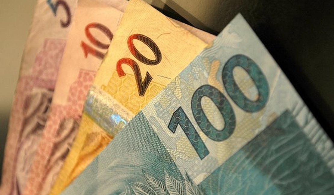 Salário mínimo será de R$ 979 em 2018