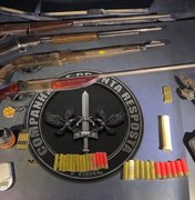 Acusado de homicídio é preso com arsenal de espingardas em Japaratinga