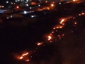Incêndio de grandes proporções em área de mata assusta moradores de Santana