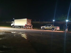 Polícia apreende cinco toneladas de carga irregular em Santa Luzia do Norte