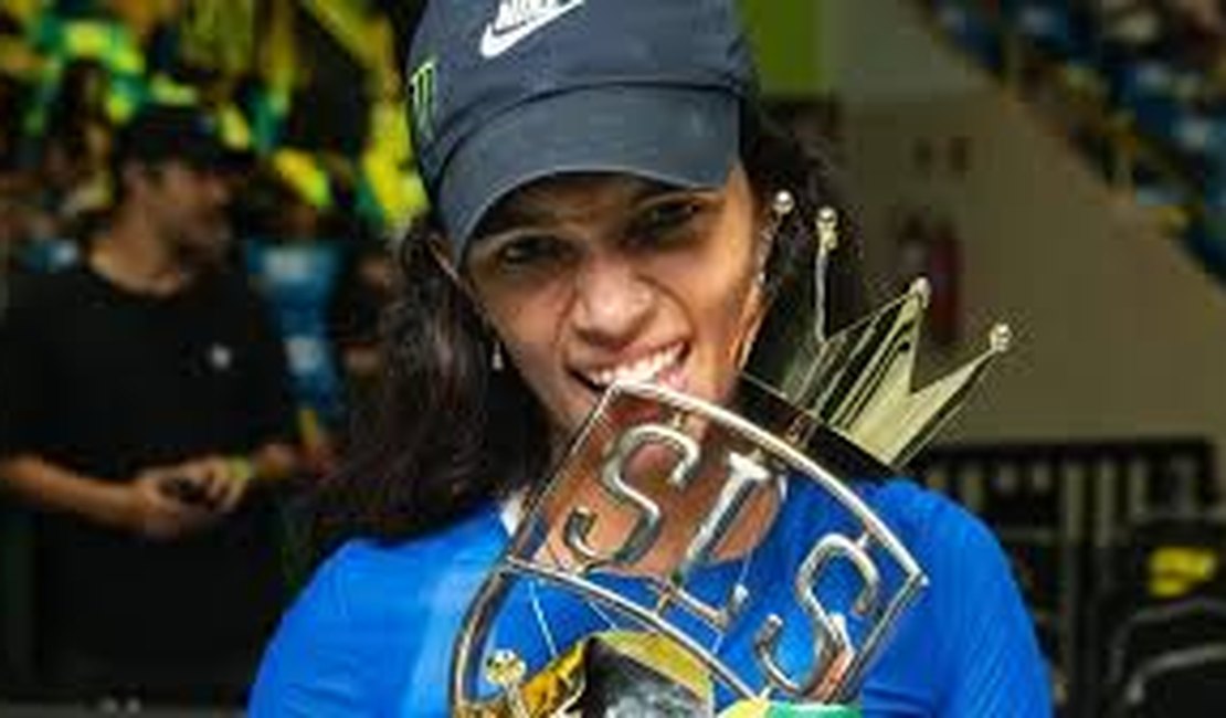 Rayssa Leal faz história e garante o tricampeonato no SLS Super Crown