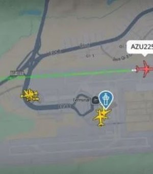 Avião da Azul que partiu de SP para Maceió faz pouso de emergência em Brasília