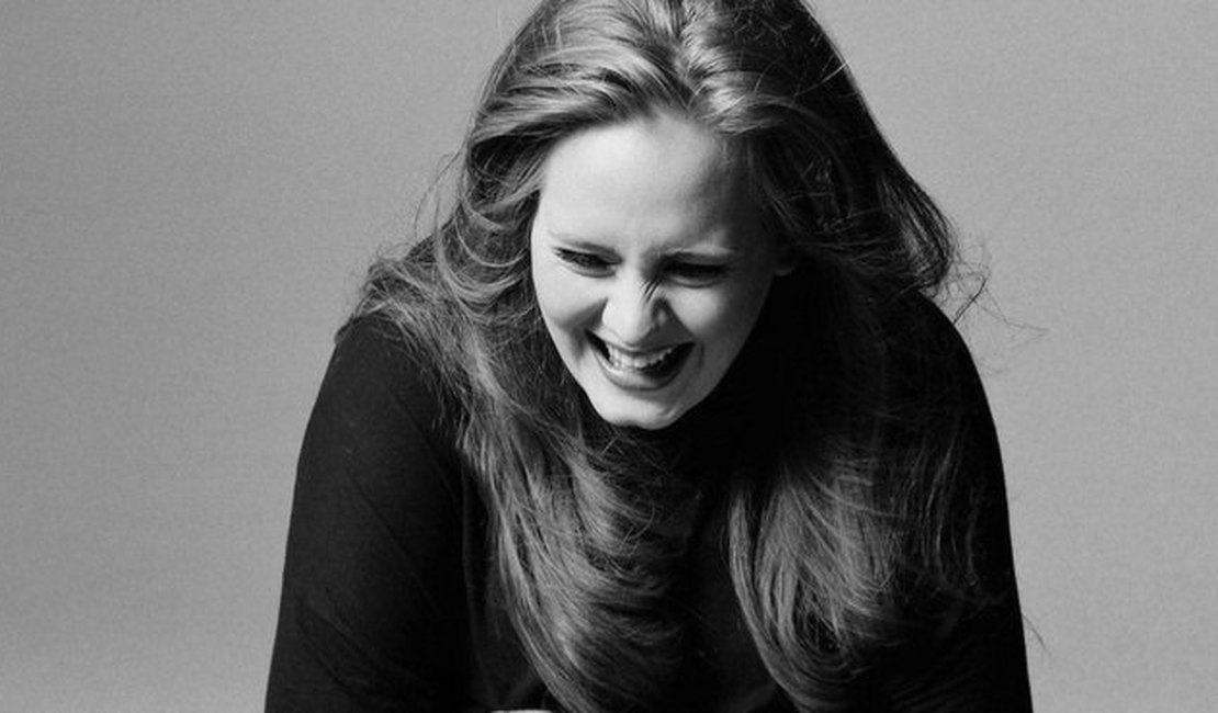 Adele celebra 10 anos de lançamento do álbum '21'