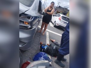 Motociclista fica ferido em colisão com carro na Cachoeira do Meirim, em Maceió