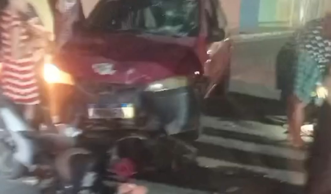 Motociclista fica ferido ao colidir com carro no bairro João Paulo II