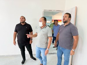 Prefeito Fernando Cavalcante e autoridades visitam hospital Dr. Luiz Arruda, em Matriz de Camaragibe