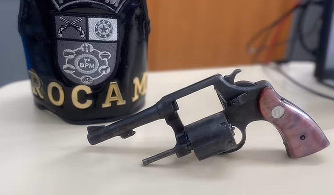 Arma de fogo é apreendida em posse de adolescente em Santana do Ipanema