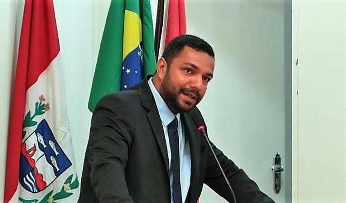 Após orientação de Antônio Albuquerque, Joao Lucas desiste de candidatura a deputado estadual por Penedo