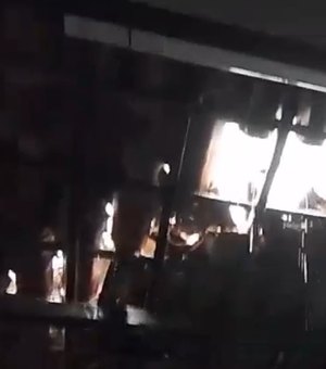 Raio atinge telhado de residência e assusta moradores em Pilar