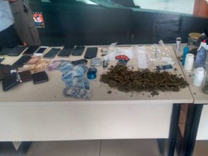 PM prende 11 jovens por tráfico de drogas em São José da Laje