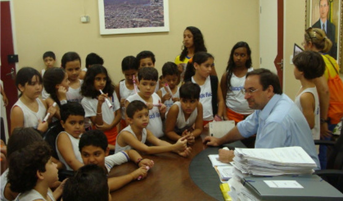 Estudantes visitam o Centro Administrativo de Arapiraca