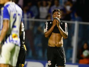 Corinthians empata com Avaí e perde a chance de entrar no G4