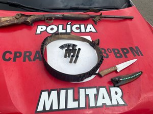 PM apreende duas armas de fogo e drogas, em Arapiraca e Limoeiro de Anadia