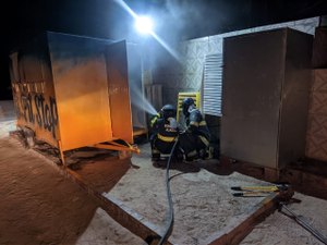 Maragogi: trailer incendeia em Barra Grande