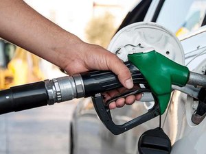 Gasolina recua no início de agosto após nova proporção de etanol (E30) entrar em vigor