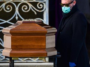 Itália bate novamente recorde de mortos por coronavírus: 793 em 24h