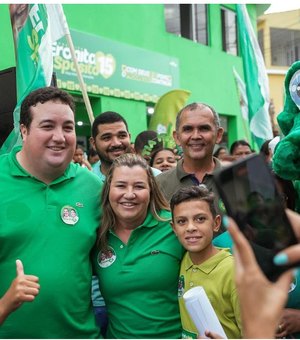 Prefeita Eronita faz visitação na rua Júlia Buarque