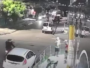 Dupla em moto comete tentativa de homicídio no Pontal da Terra, em Maceió