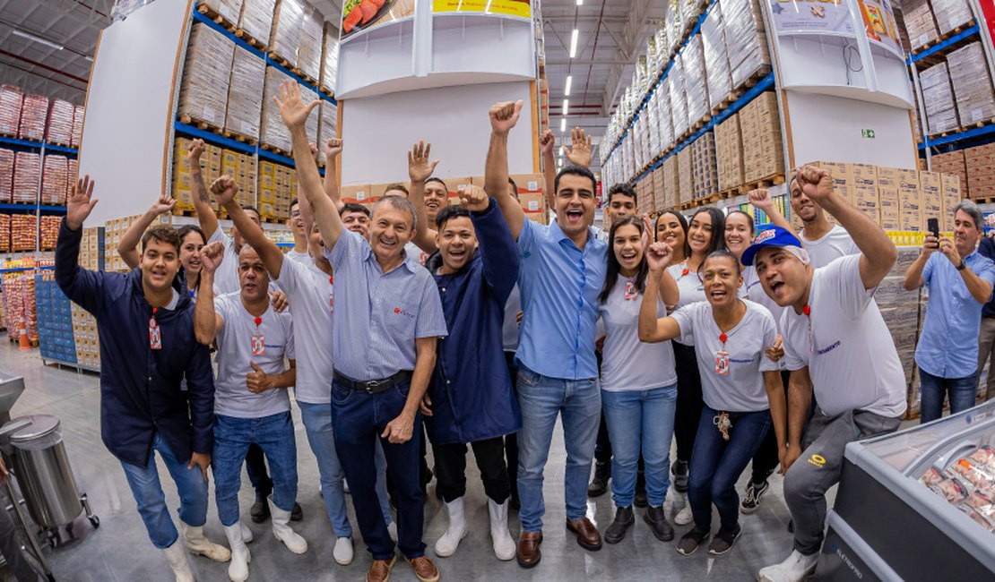 JHC visita Mix Mateus, grupo que gera mais de 750 empregos diretos em Maceió