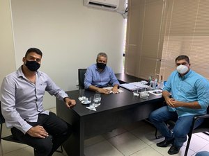 Vice-prefeito de Maragogi se reune com secretário do governo e garante mudanças para a cidade