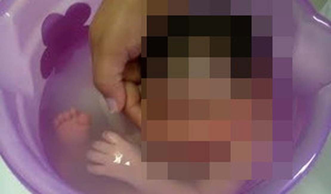Bebê de sete meses morre afogada em balde com água