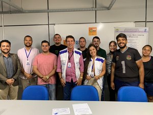 Vigilância Sanitária realiza curso de boas práticas para ambulantes que atuarão no Verão Massayó