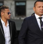 Pai de Neymar agradece fãs após fim da investigação de estupro