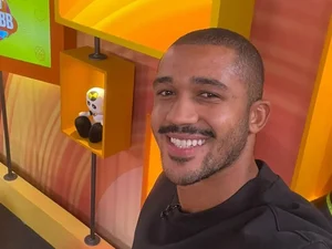 Defesa do ex-BBB Matheus se pronuncia após foto polêmica com Ana Paula