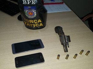 PM apreende arma de fogo e prende suspeito de roubo na Serraria