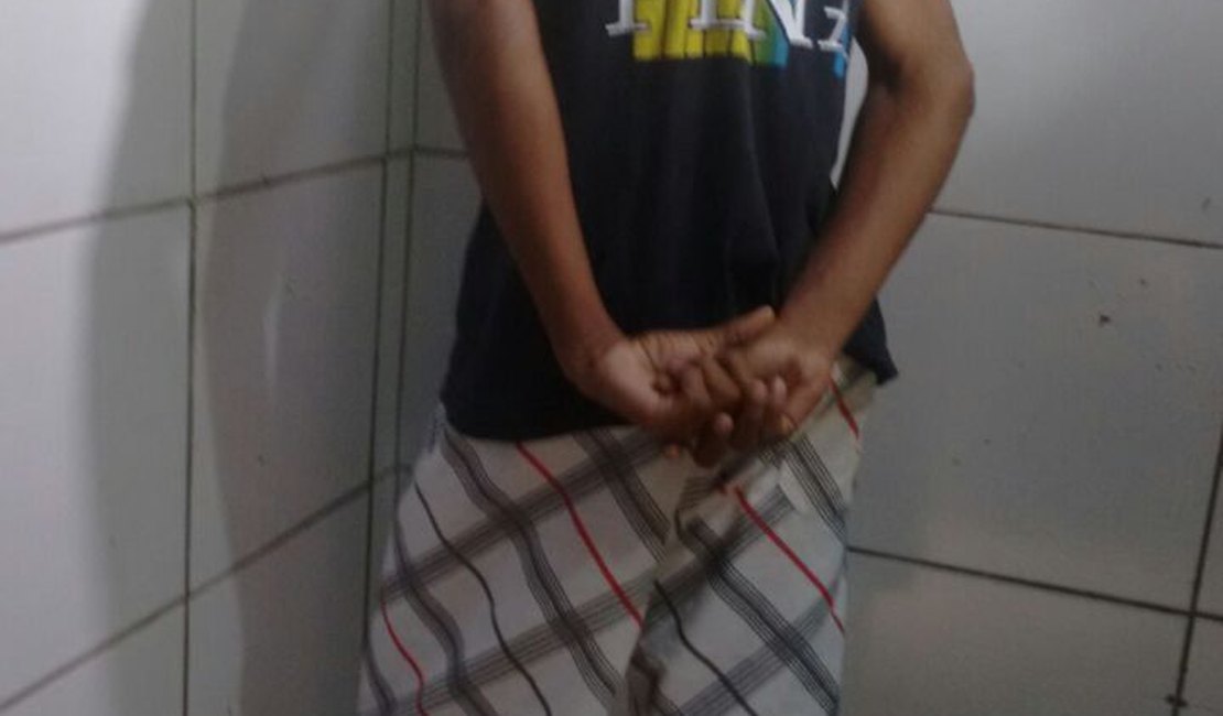 Jovem é preso após trazer drogas do interior para comercializar em Maceió