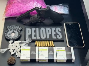 Pelopes apreende drogas e armas durante ação na zona rural de Taquarana