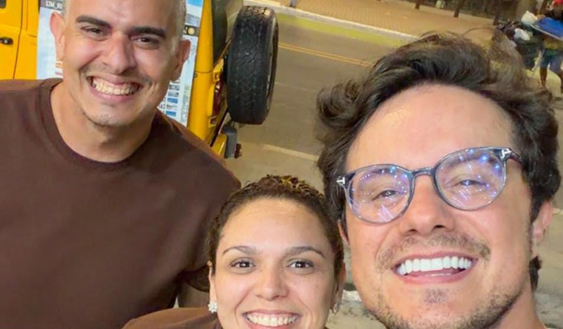 Em Maceió, Deive Leonardo mobiliza seguidores para ajudar casal que perdeu cozinha em incêndio