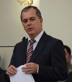 Renan Filho tenta acomodação de deputado aliado em chapa do PT