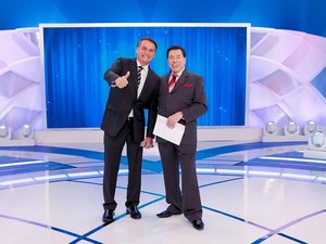 Silvio Santos exibe neste domingo programa com Bolsonaro