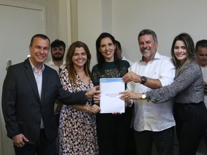 AMA vai reunir bancada alagoana para defender municípios da extinção