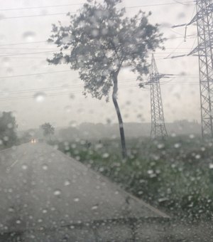 Alagoas entra em alerta para chuvas intensas após avisos do Inmet