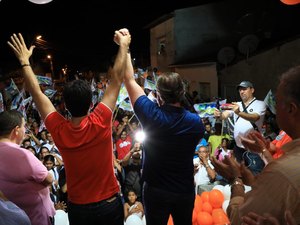 Deputado Marx Beltrão faz caminhada em Piaçabuçu