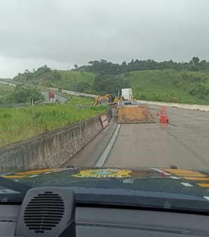 Rodovias federais liberadas: Apenas o km 182 da BR 101 continua com uma faixa interditada em Junqueiro