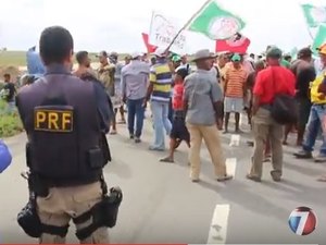 BR-101 é liberada após acordo com lideranças de movimentos rurais