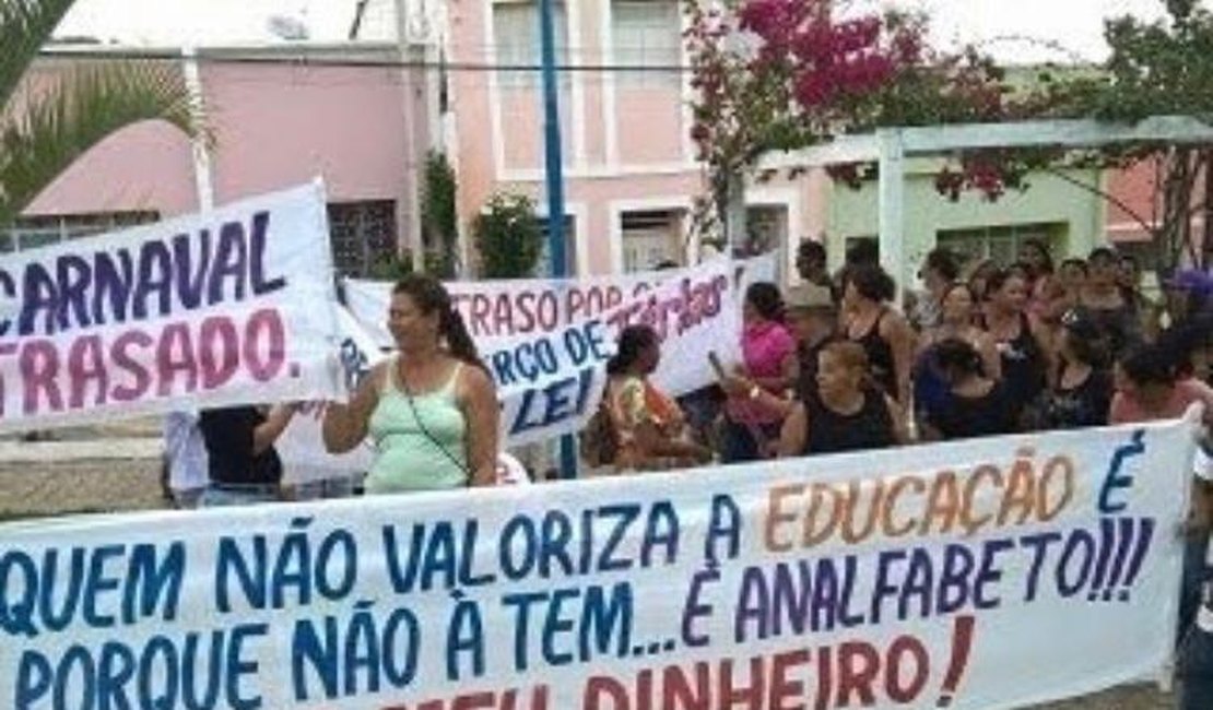 Desvalorizados, trabalhadores da Educação de Traipu fazem ameaça de protesto