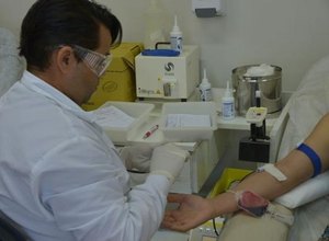 Aplicativo em celular vai ajudar a aumentar o estoque de sangue em Alagoas