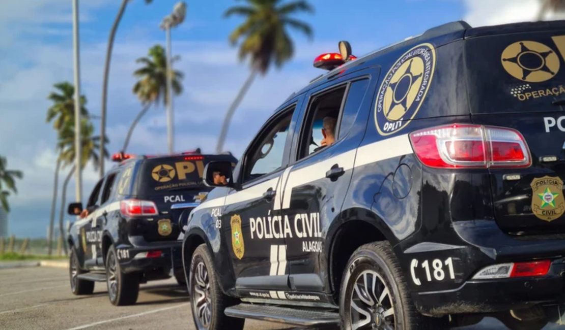 Polícia Civil recupera celular furtado em shopping e enterrado na areia da praia