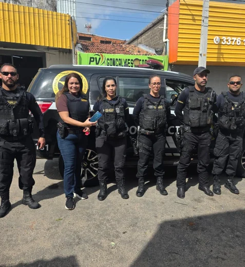 Polícia Civil recupera celular roubado escondido em cima de barraca de feira no Jaraguá
