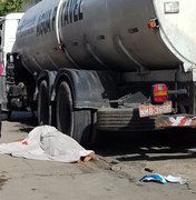 Mãe e filha morrem após moto parar embaixo de caminhão-pipa em Maceió