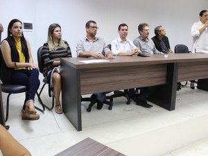 Prefeito de Craíbas, Ediel Leite, empossa 90 servidores aprovados no PSS 2019
