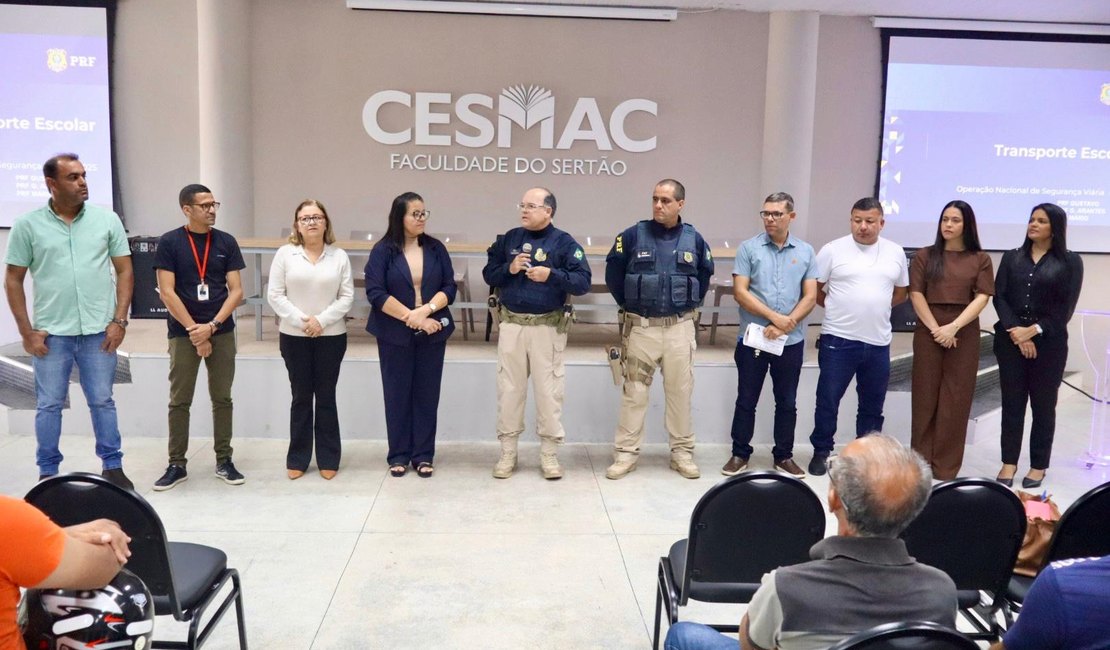 Motoristas da rede municipal de ensino de Palmeira dos Índios participam de palestra com a PRF