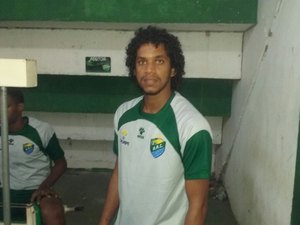 Direção do Coruripe anuncia contratação do meia Danilo