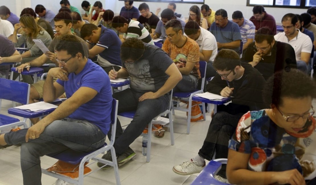 TJ realiza primeira prova do concurso para magistrados