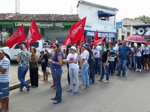 Agentes de Saúde realizam manifestação em cidade do Agreste alagoano