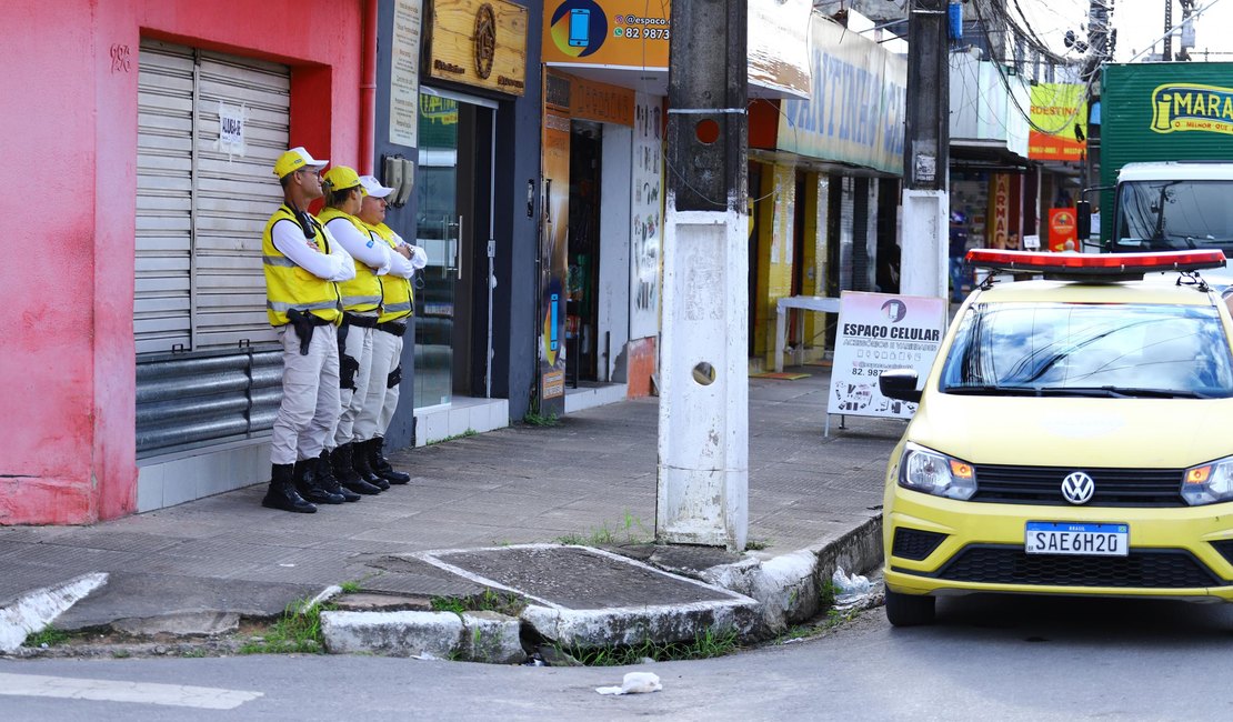 Ronda no Bairro realiza encaminhamento de adolescente grávida de 7 meses com fortes dores